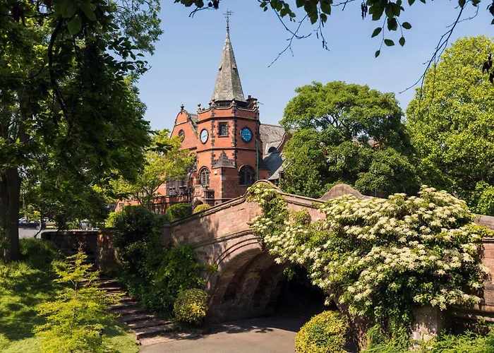 Charming 1800S Port Sunlight Worker\'S Cottage